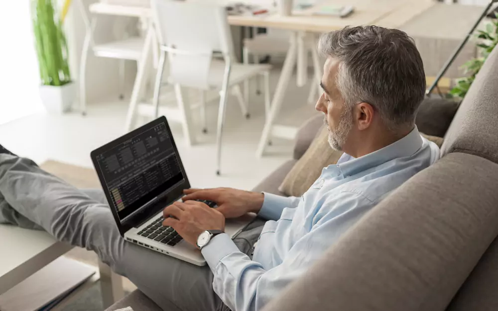 Physician accessing diagnostic imaging through teleradiology